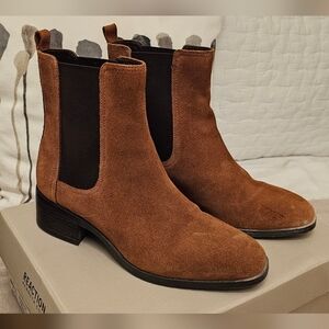 Kenneth Cole Reaction Suede Boots. Women's Size 8.